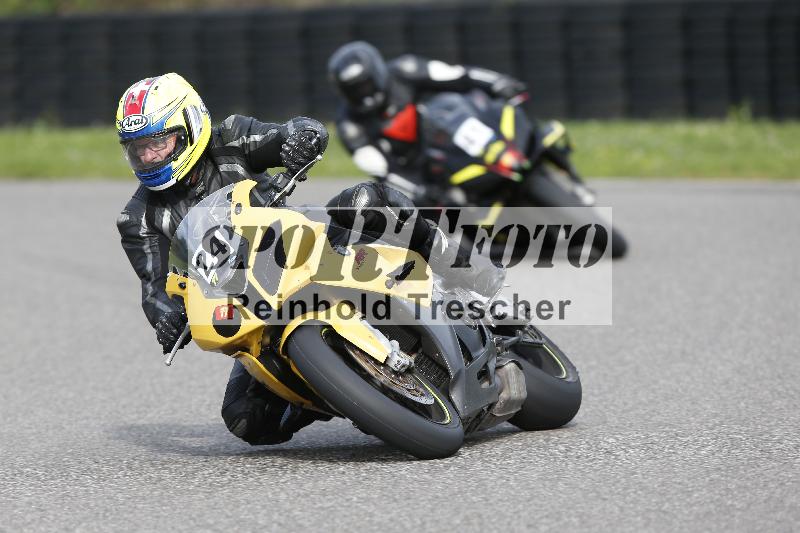 Archiv-2025/53 16.09.2025 Track Day Domi Aegerter ADR/Gruppe rot/24